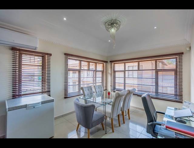 3 BEDROOM APARTMENT FOR SALE IN MUSGRAVE